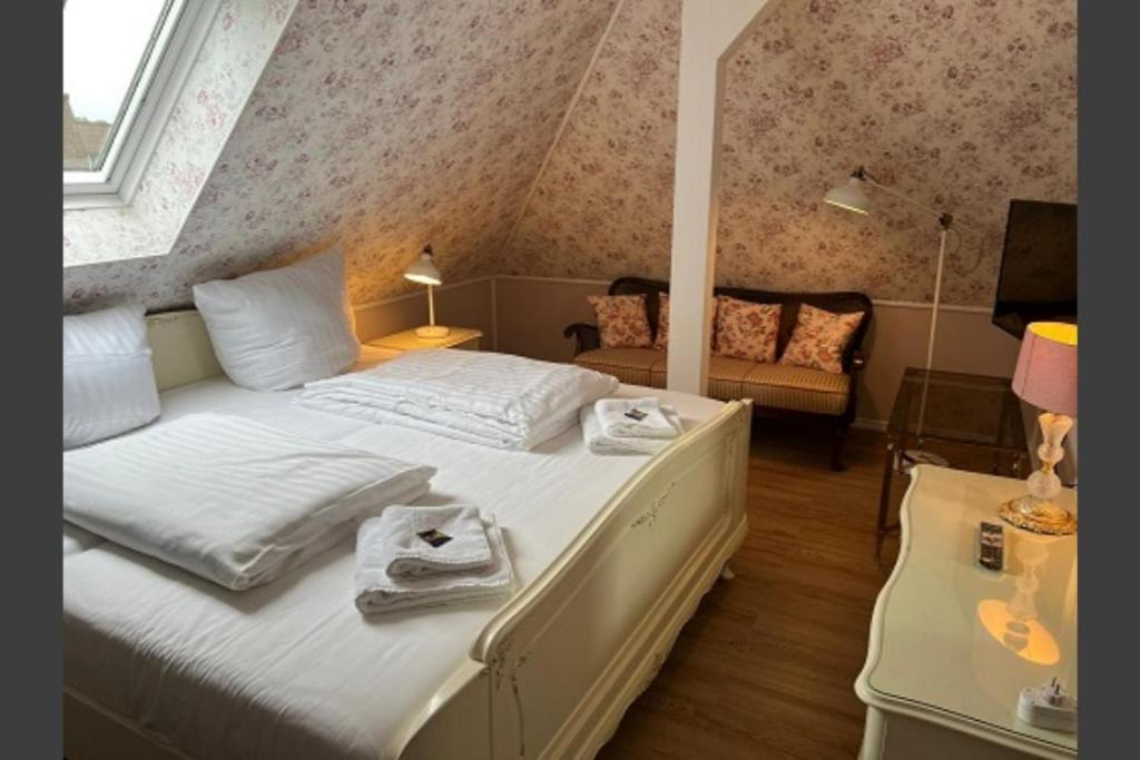 Studio-apartment 29 Beim Saseler Markt Frisch Renoviert Appartement *